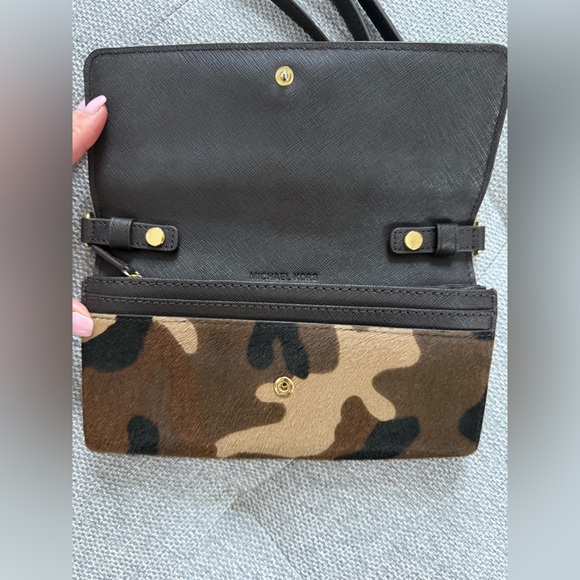 Michael Kors Camouflage Crossbody Bag with Gold Chain Calf Hair - Picture 9 of 14
